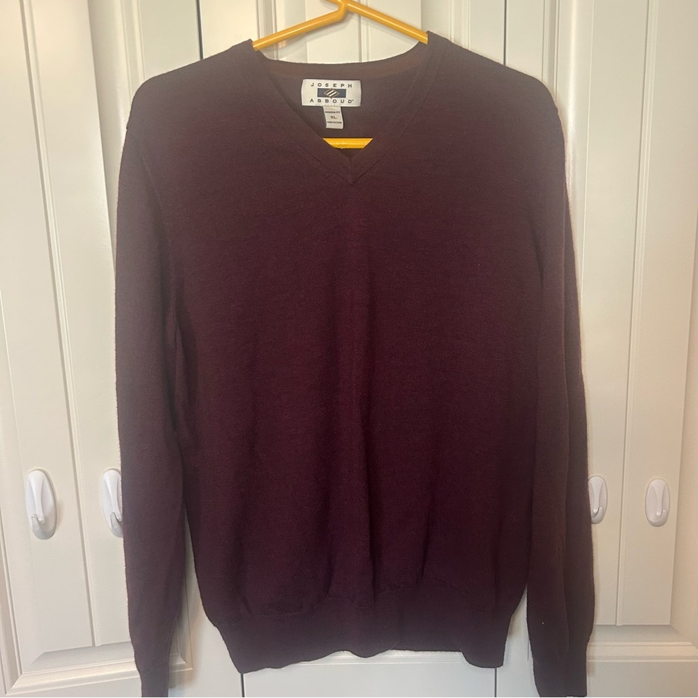 Joseph Abboud 100% Merino Wool Men's V-Neck Sweater - Deep Burgundy size XL